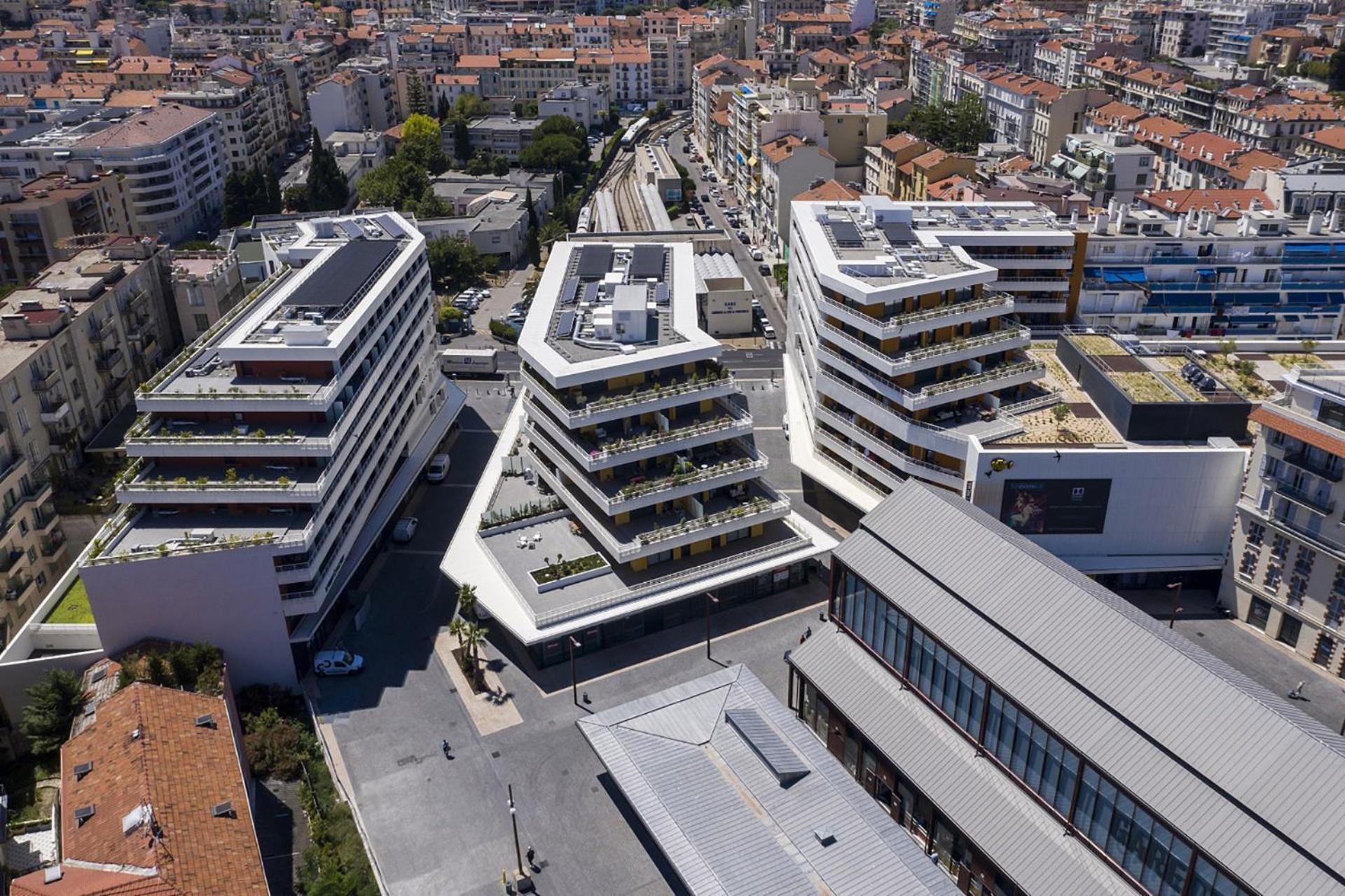 Apartment Student Factory